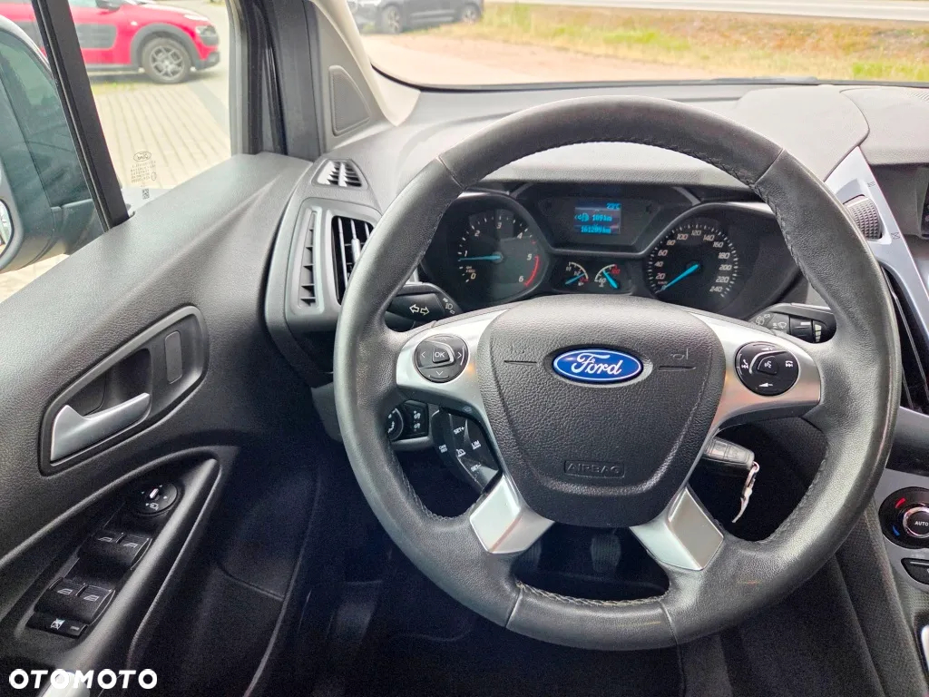 Ford Tourneo Connect Grand - 36