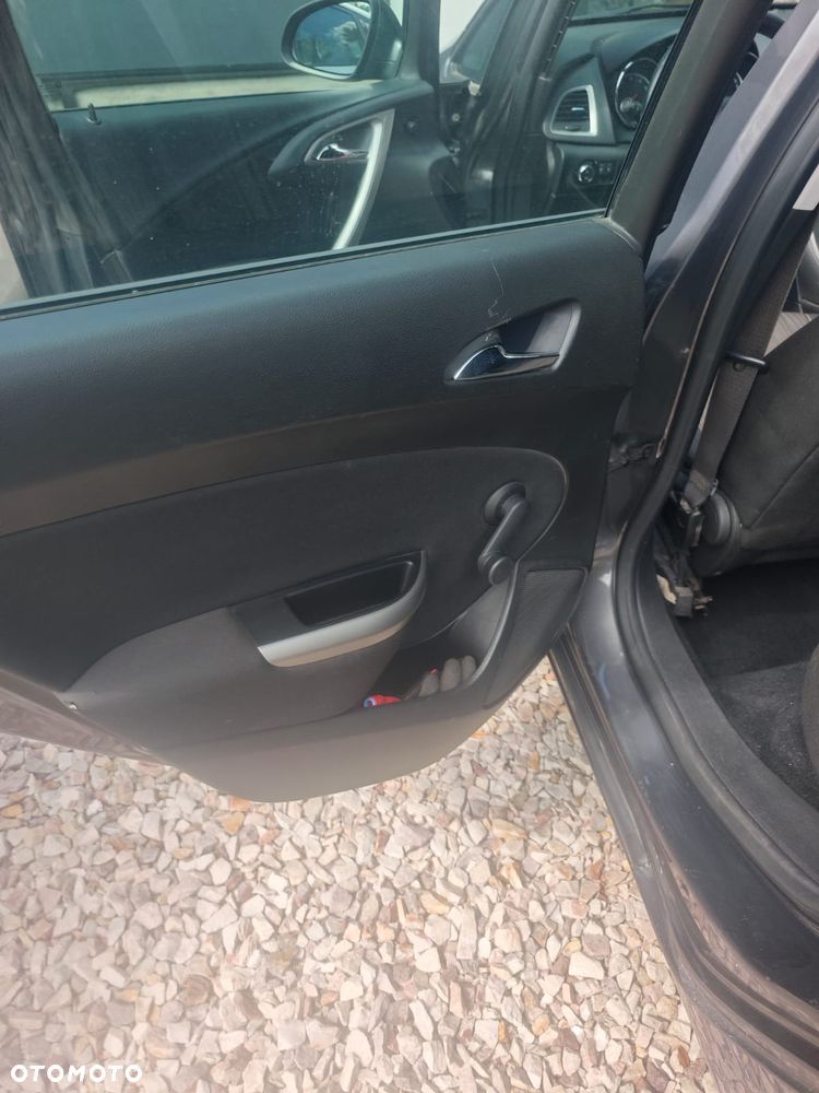 Opel Astra 1.4 Turbo - 8
