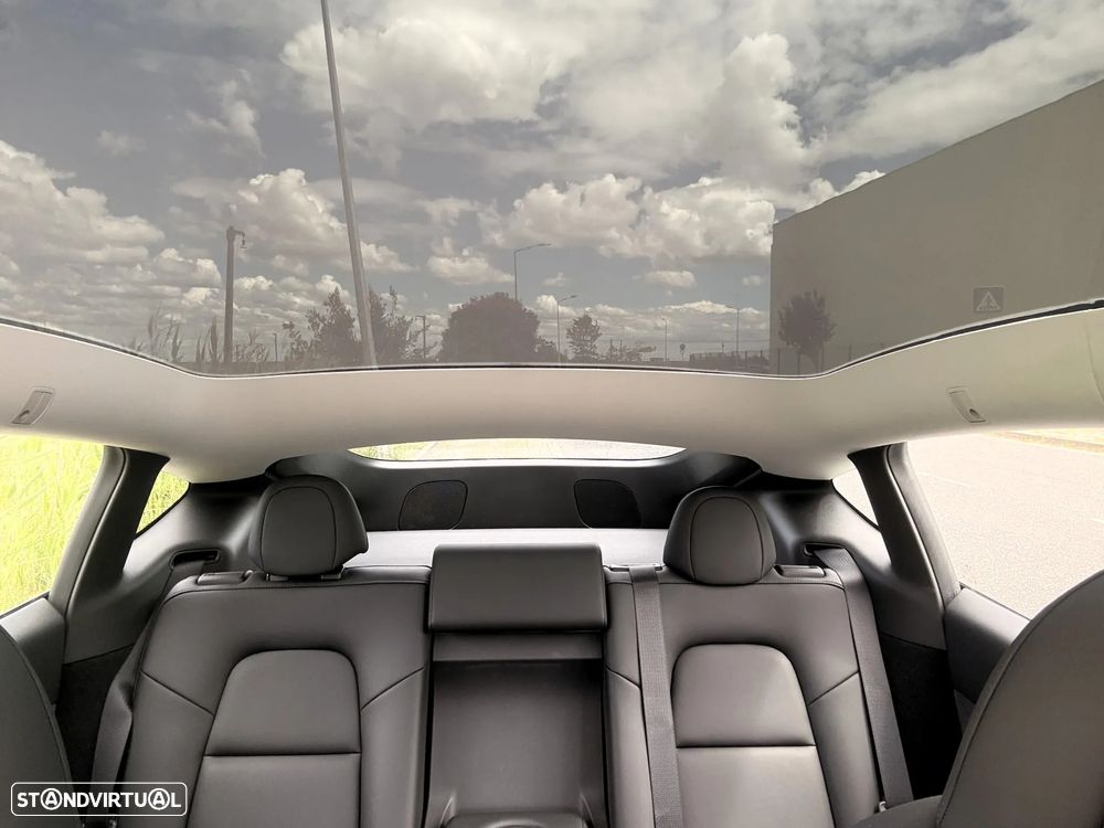 Tesla Model Y Long Range Tração Integral - 19