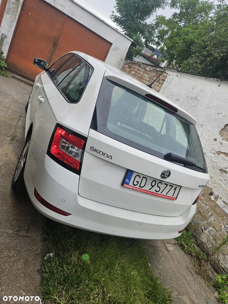 Skoda Fabia 1.0 TSI Ambition - 3