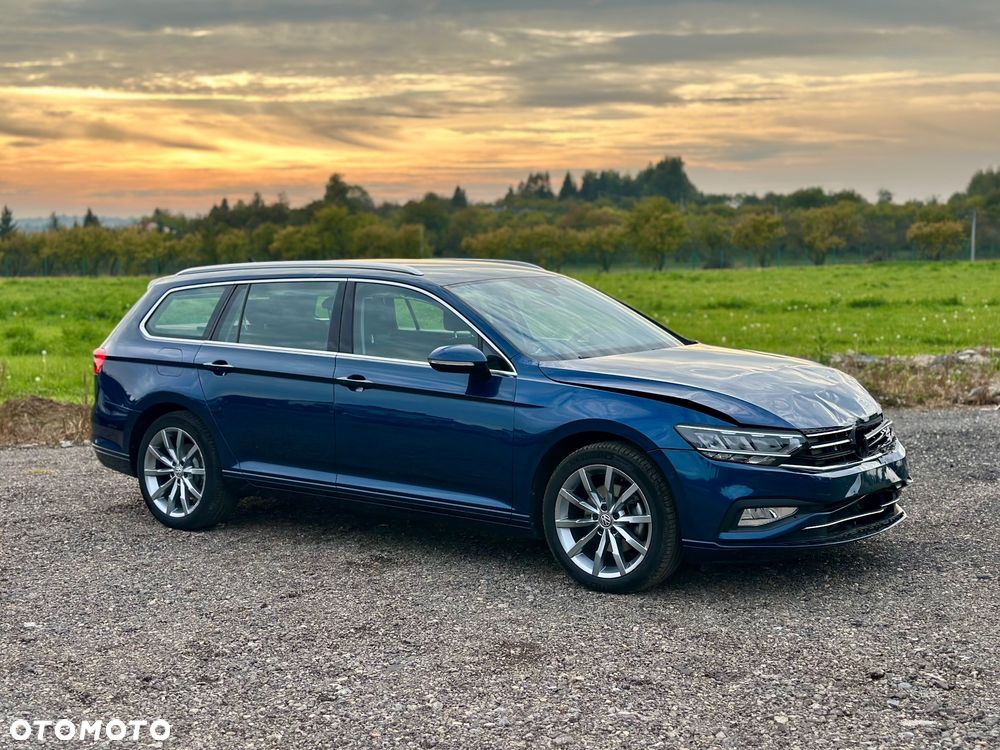Volkswagen Passat Variant 1.6 TDI SCR DSG Comfortline - 20