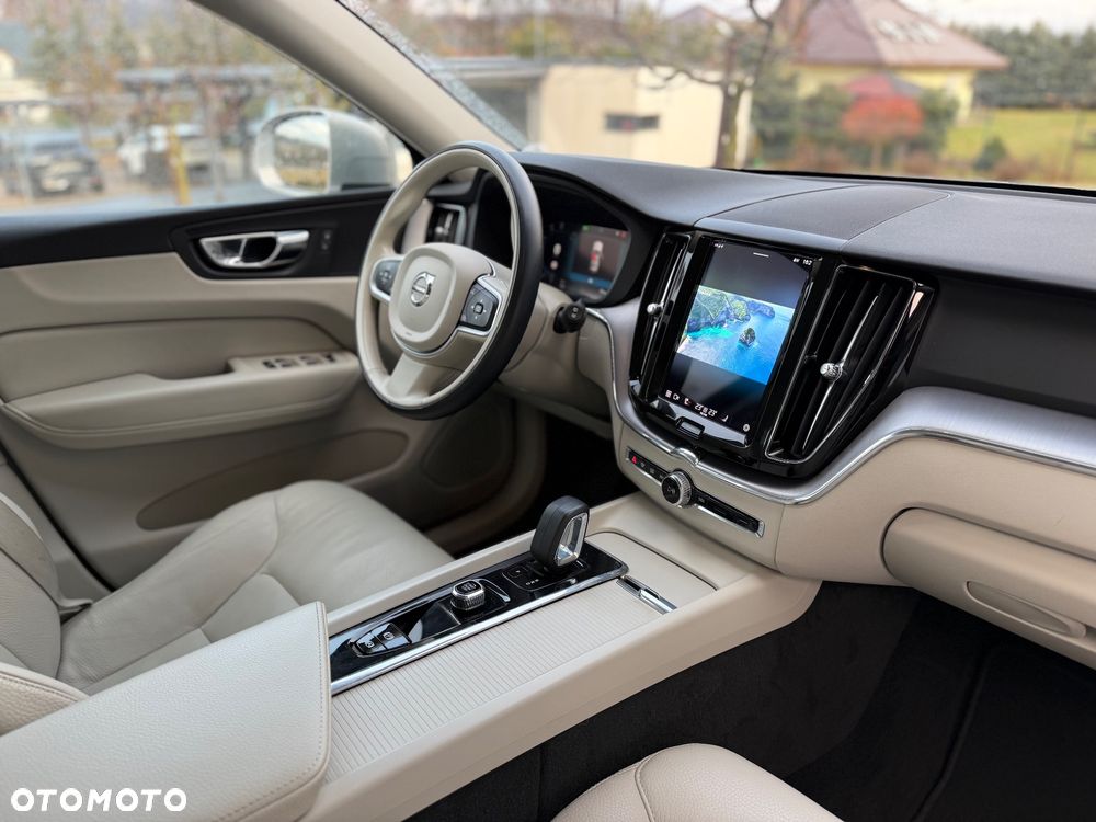 Volvo XC 60 B4 D Ultimate Dark - 19