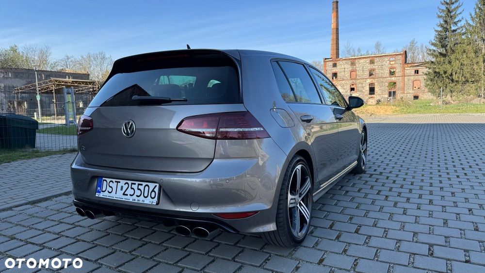 Volkswagen Golf - 4