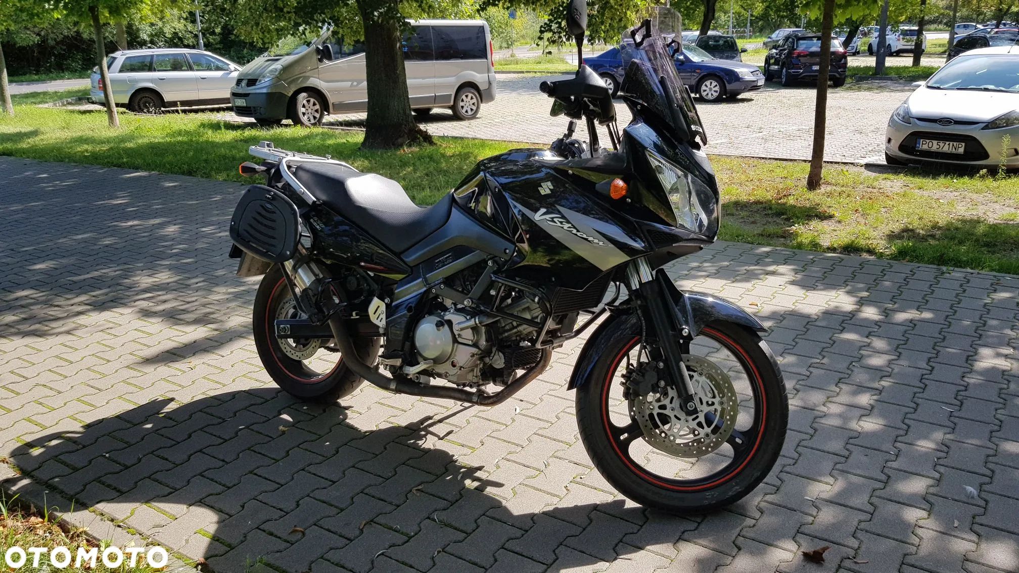 Suzuki V-STROM - 1
