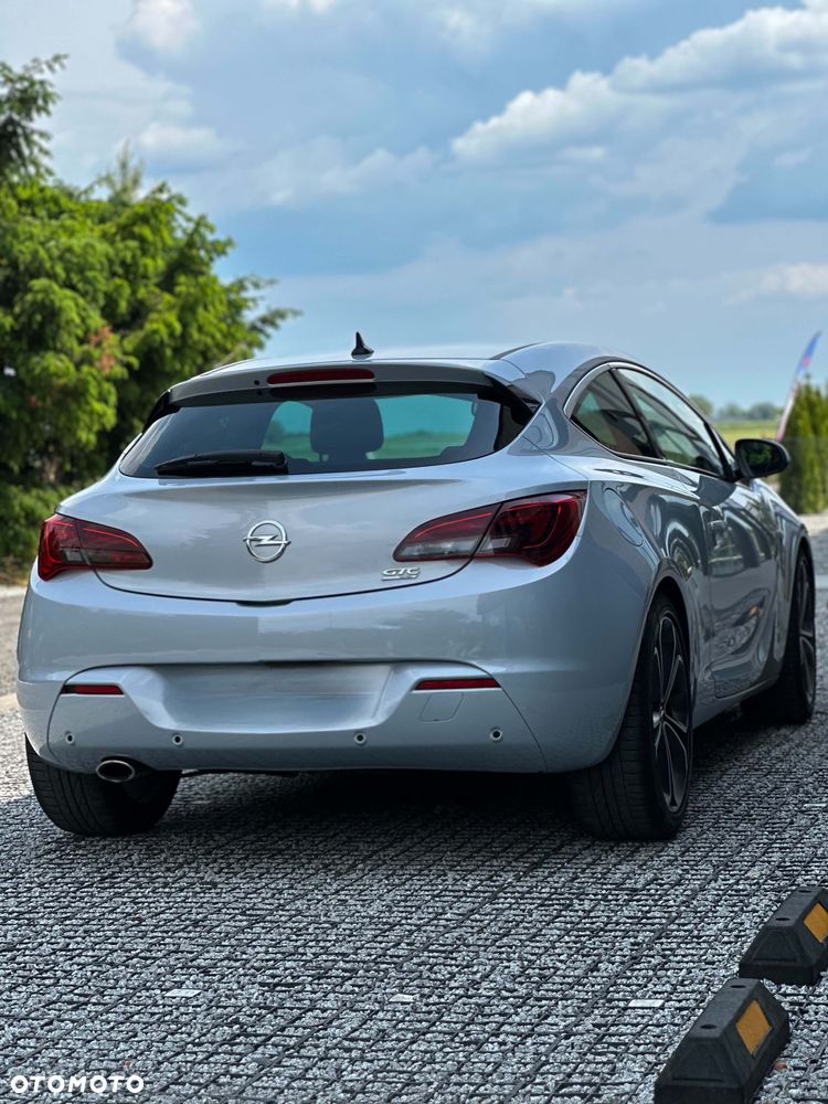 Opel Astra 2.0 CDTI ecoFLEX Start/Stop - 11
