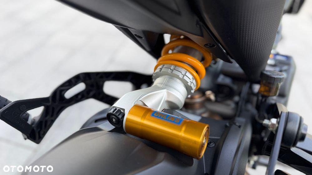 Ducati Monster - 17