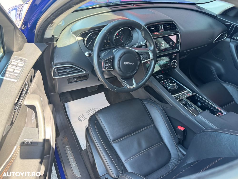 Jaguar F-Pace 20d AWD Aut. Prestige - 7