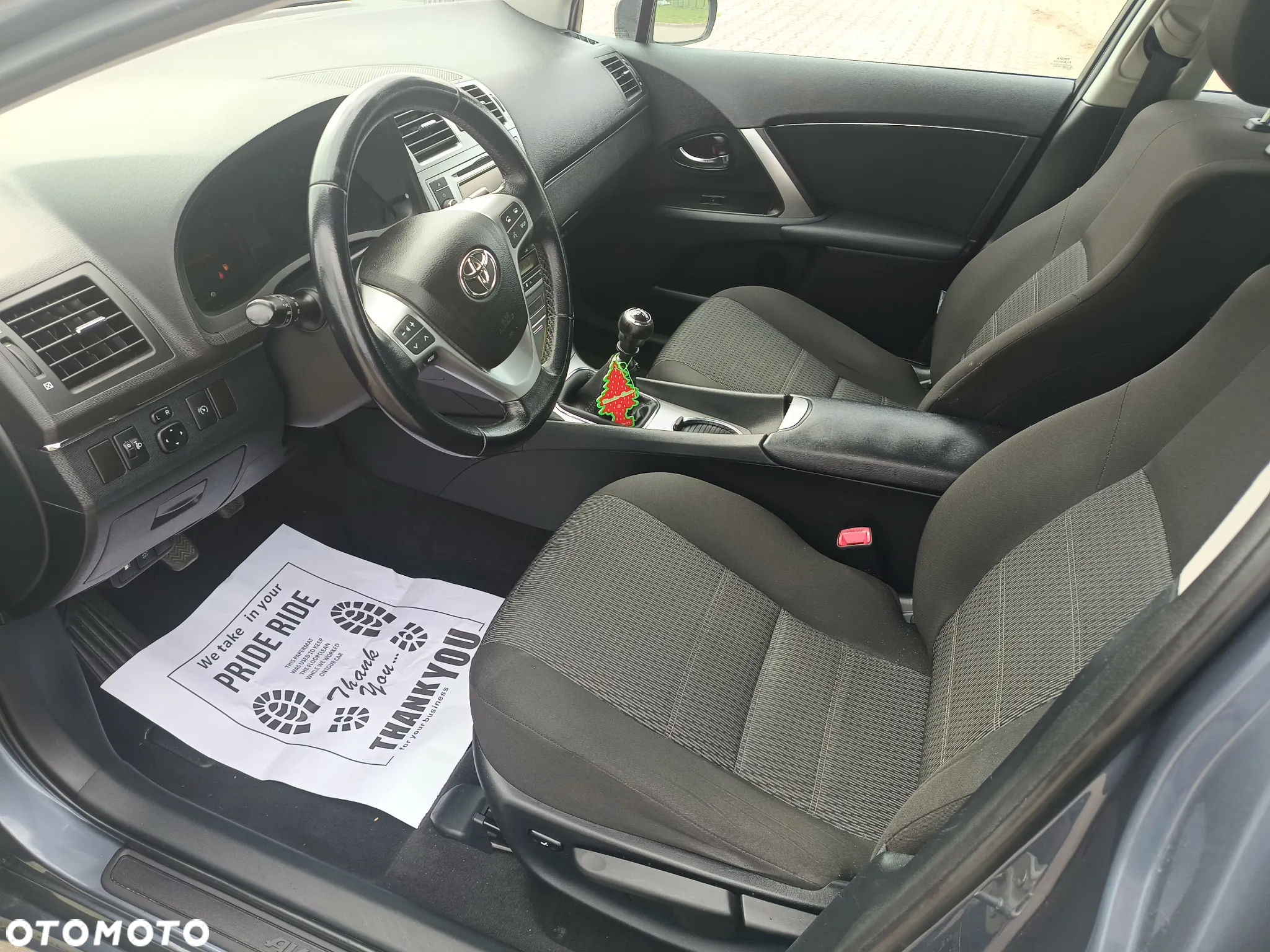 Toyota Avensis 1.8 Luna - 8