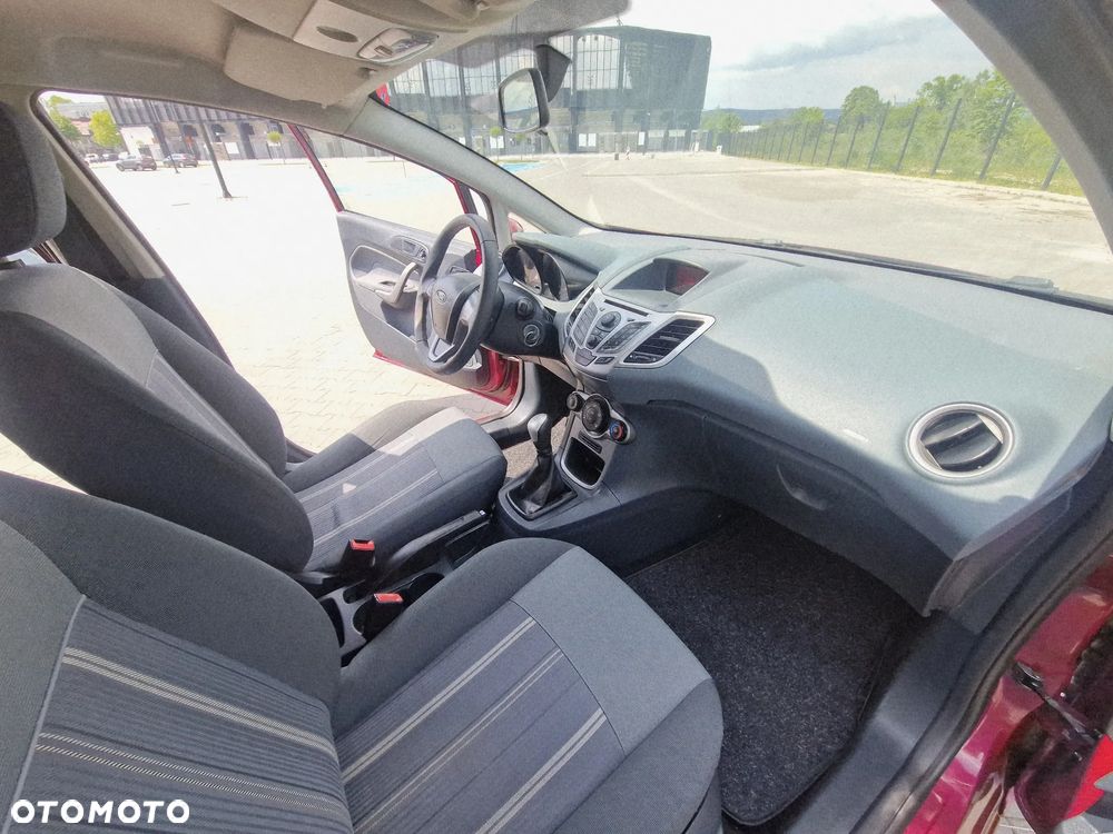 Ford Fiesta 1.3 Trend - 11