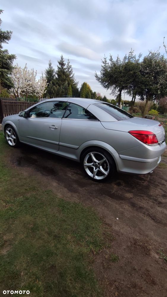 Opel Astra 1.9 CDTI Cosmo - 28
