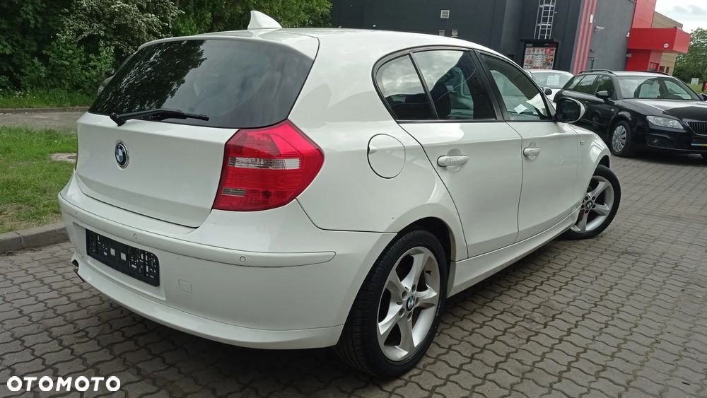 BMW Seria 1 116i - 13
