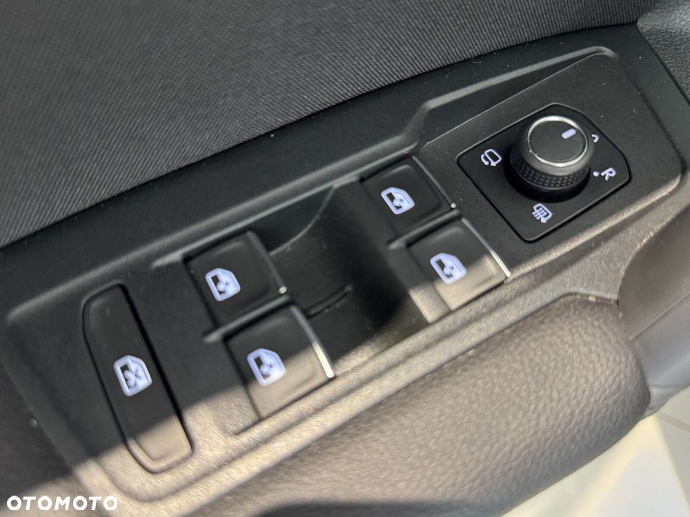Volkswagen Tiguan - 11
