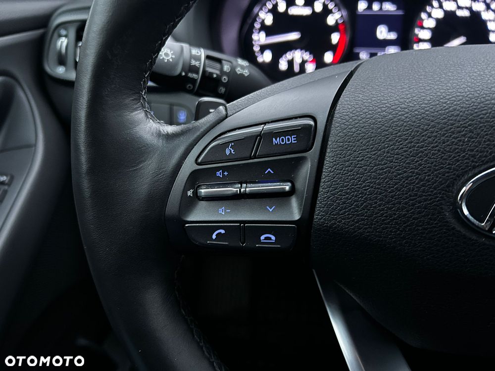 Hyundai i30 1.5 T-GDI 48V-Hybrid DCT Trend - 18