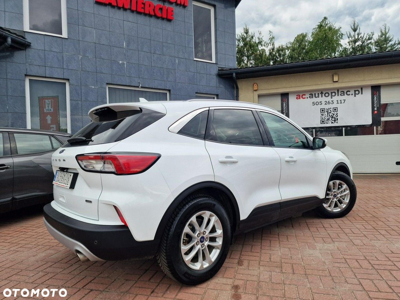 Ford Kuga - 12