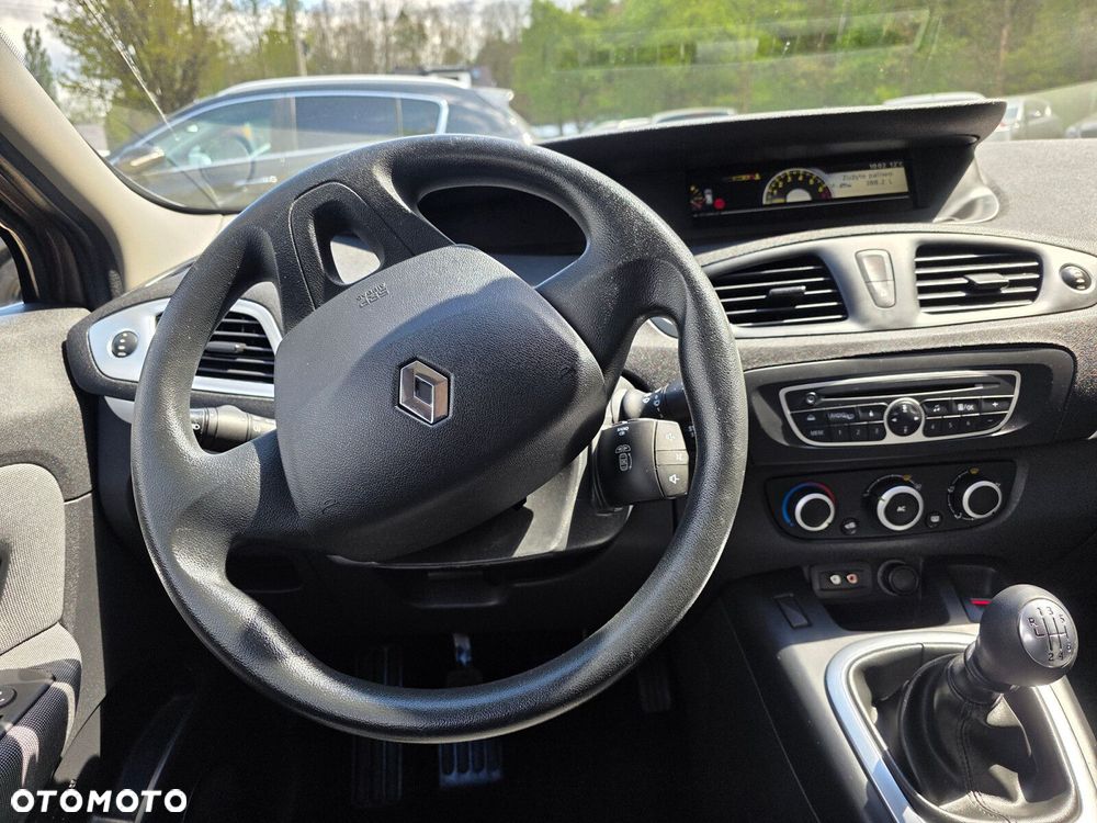 Renault Scenic - 11