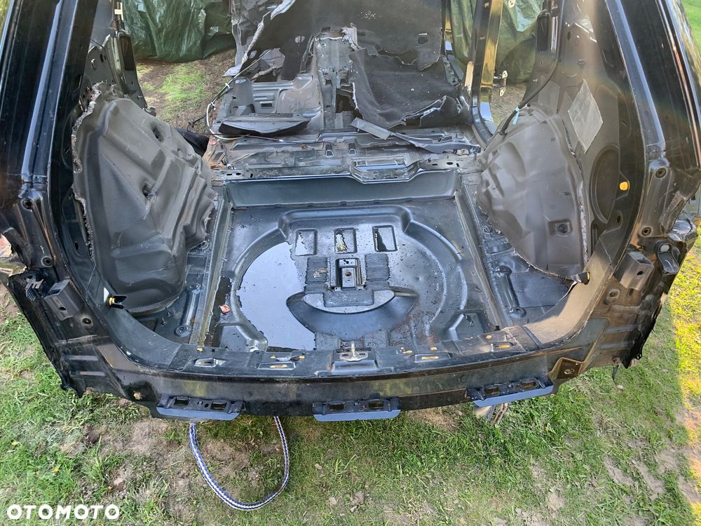 Jeep Grand Cherokee IV WK2 Lift Pas Tylny Wanna Podłoga Belka Tył - 1