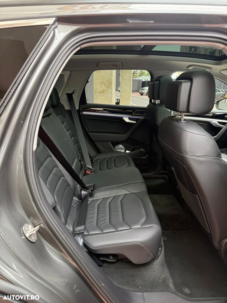 Volkswagen Touareg V6 TDI Elegance - 14