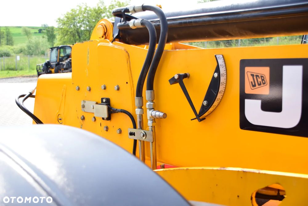 JCB 535-125 Turbo - 7