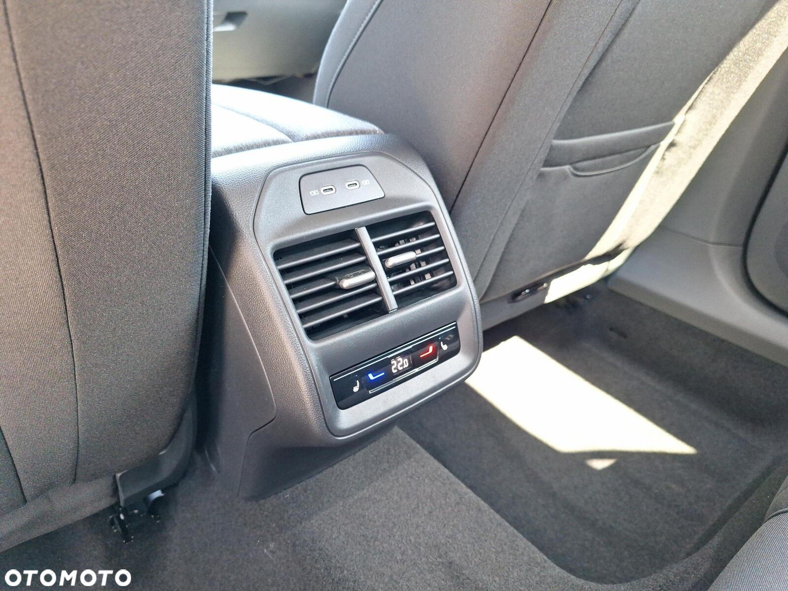 Skoda Superb 2.0 TDI SCR Edition 130 DSG - 34