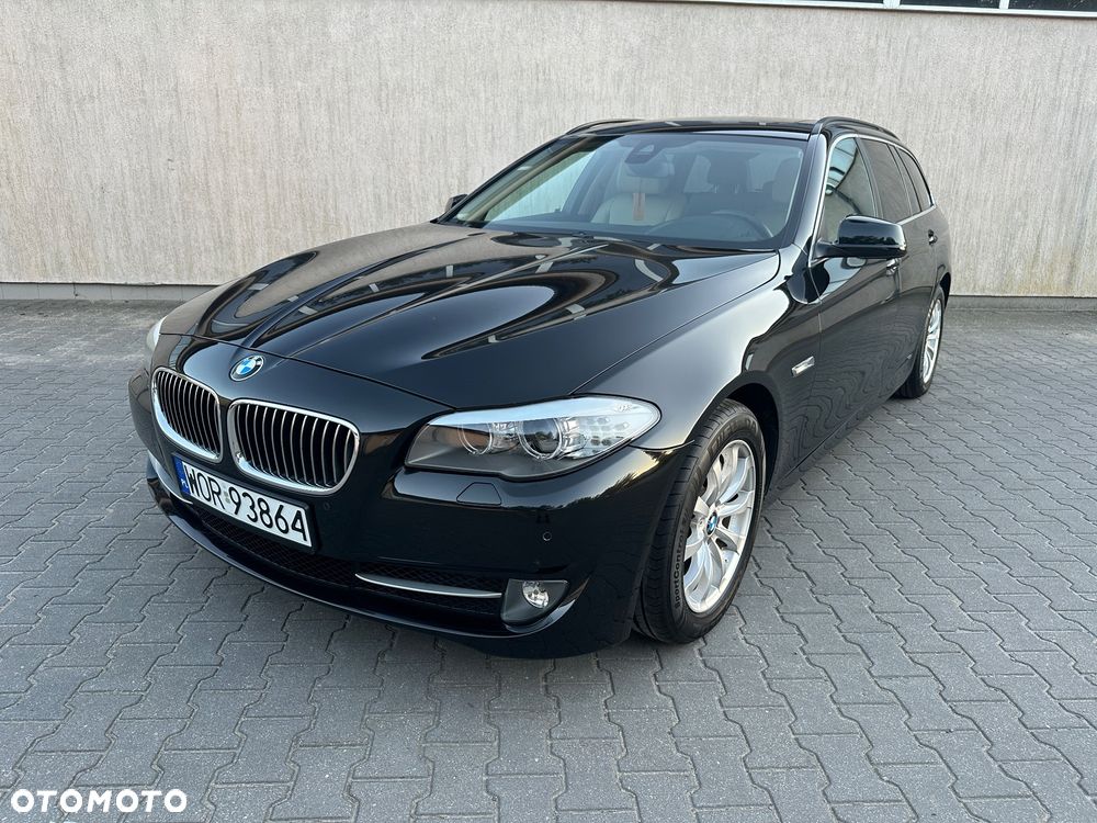 BMW Seria 5 525d Sport-Aut Modern Line - 1