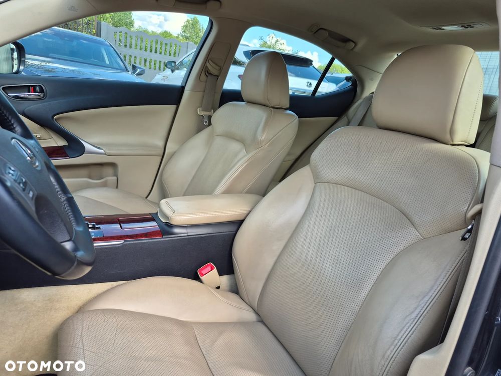 Lexus IS 250 Prestige - 15