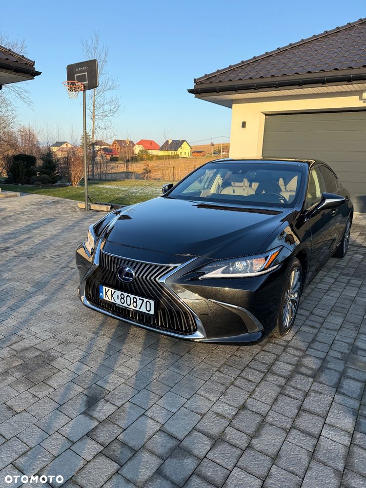 Lexus ES 300h Business Edition - 1