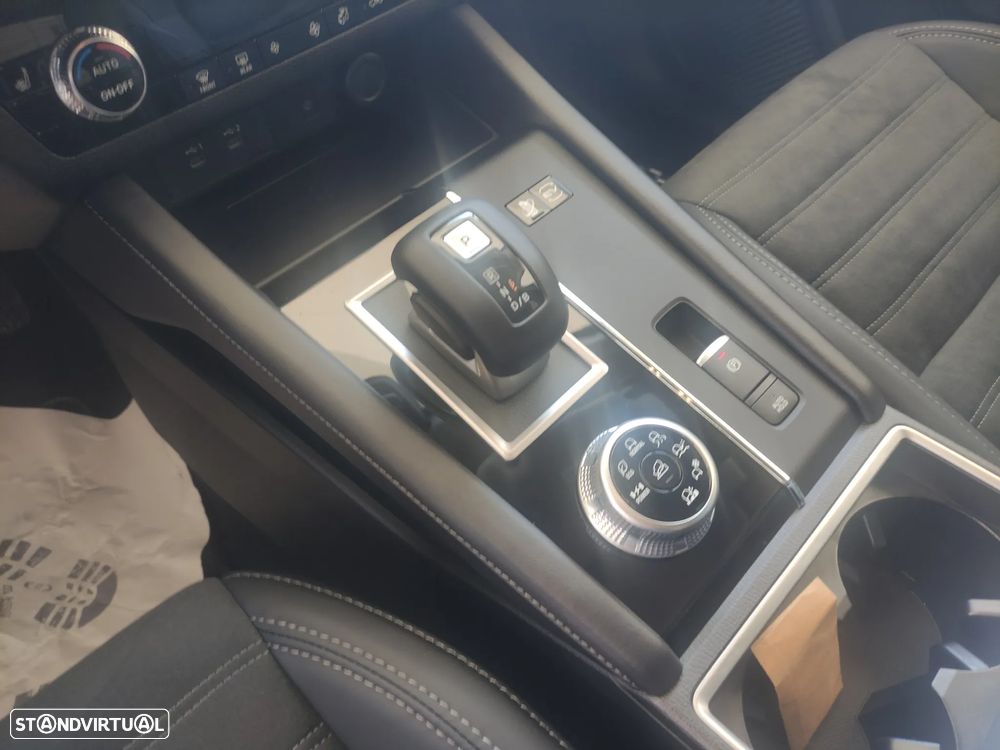 Mitsubishi Outlander - 9