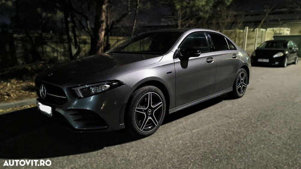 Mercedes-Benz A 250 e Sedan Aut. - 2