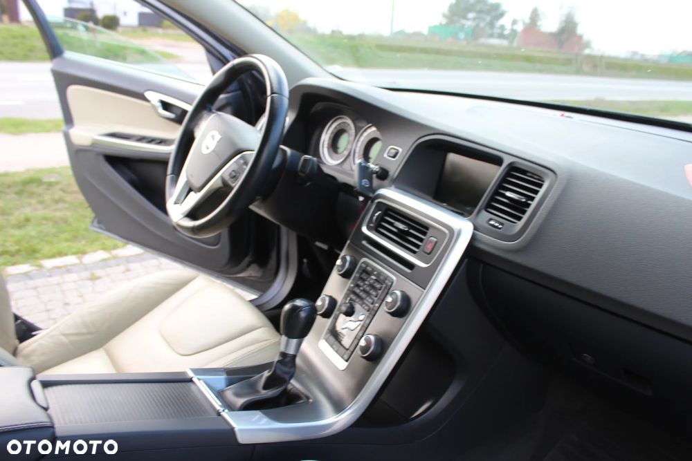 Volvo S60 T3 Summum - 14