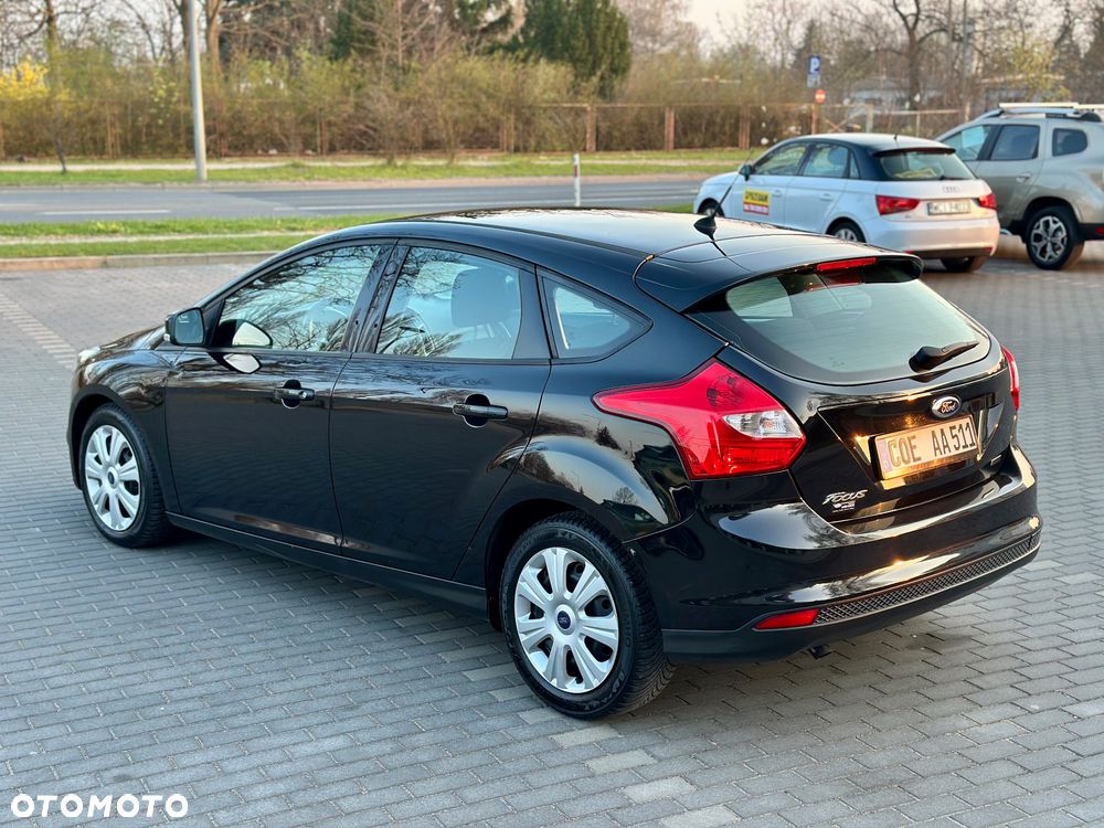 Ford Focus 1.6 TDCi DPF Start-Stopp-System SYNC Edition - 9