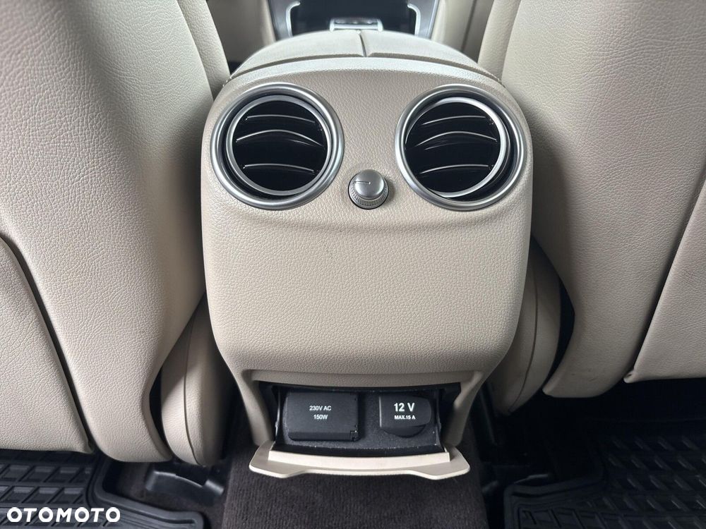 Mercedes-Benz GLC - 24