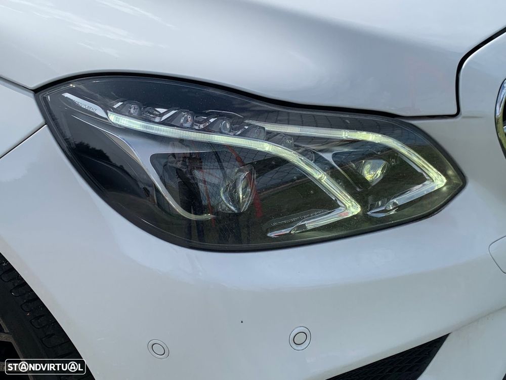 Mercedes-Benz E 220 BlueTEC Avantgarde Auto. - 51