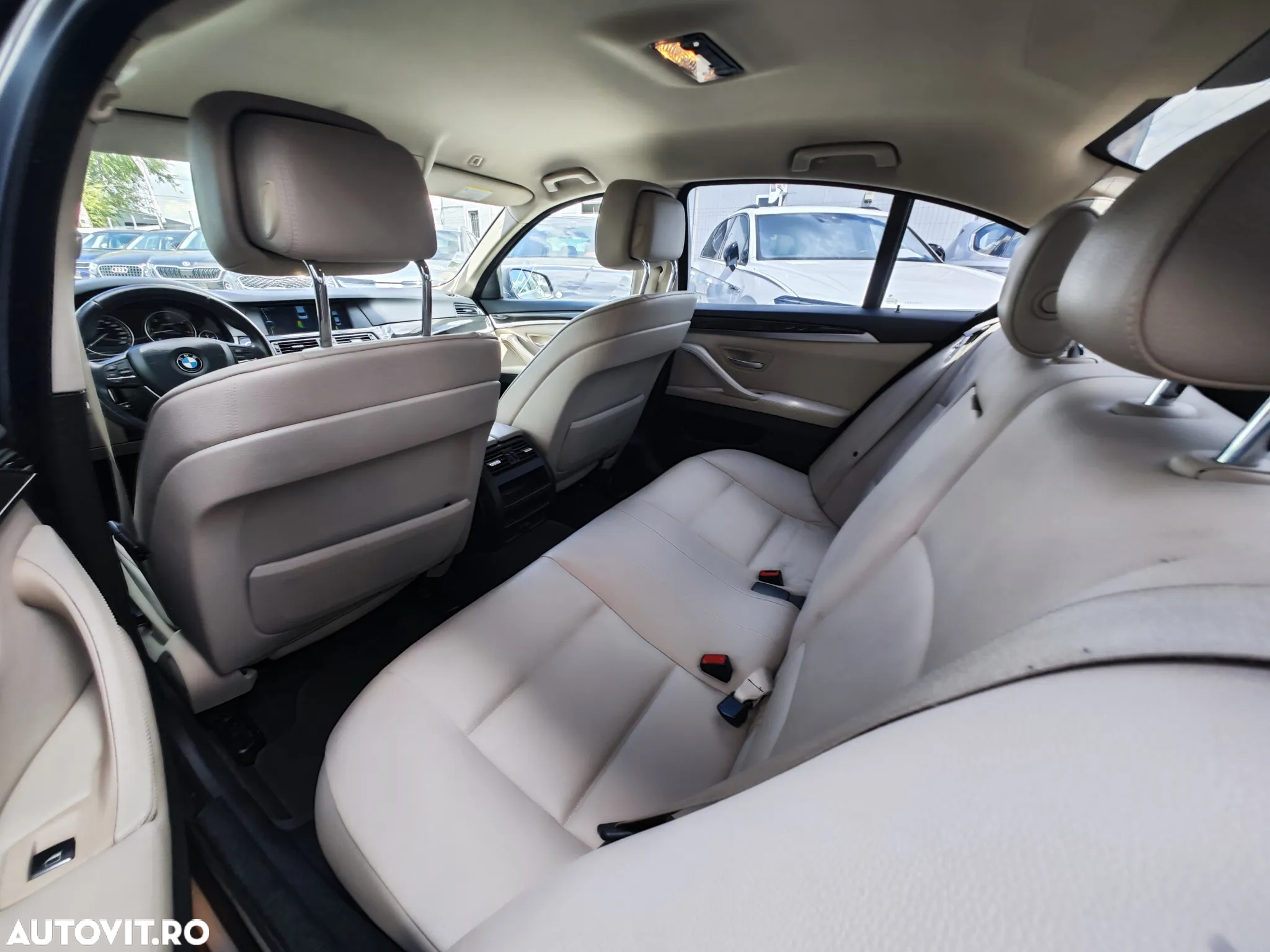BMW Seria 5 525d Aut. - 13