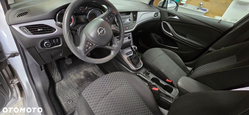 Opel Astra 1.6 CDTI Essentia - 16