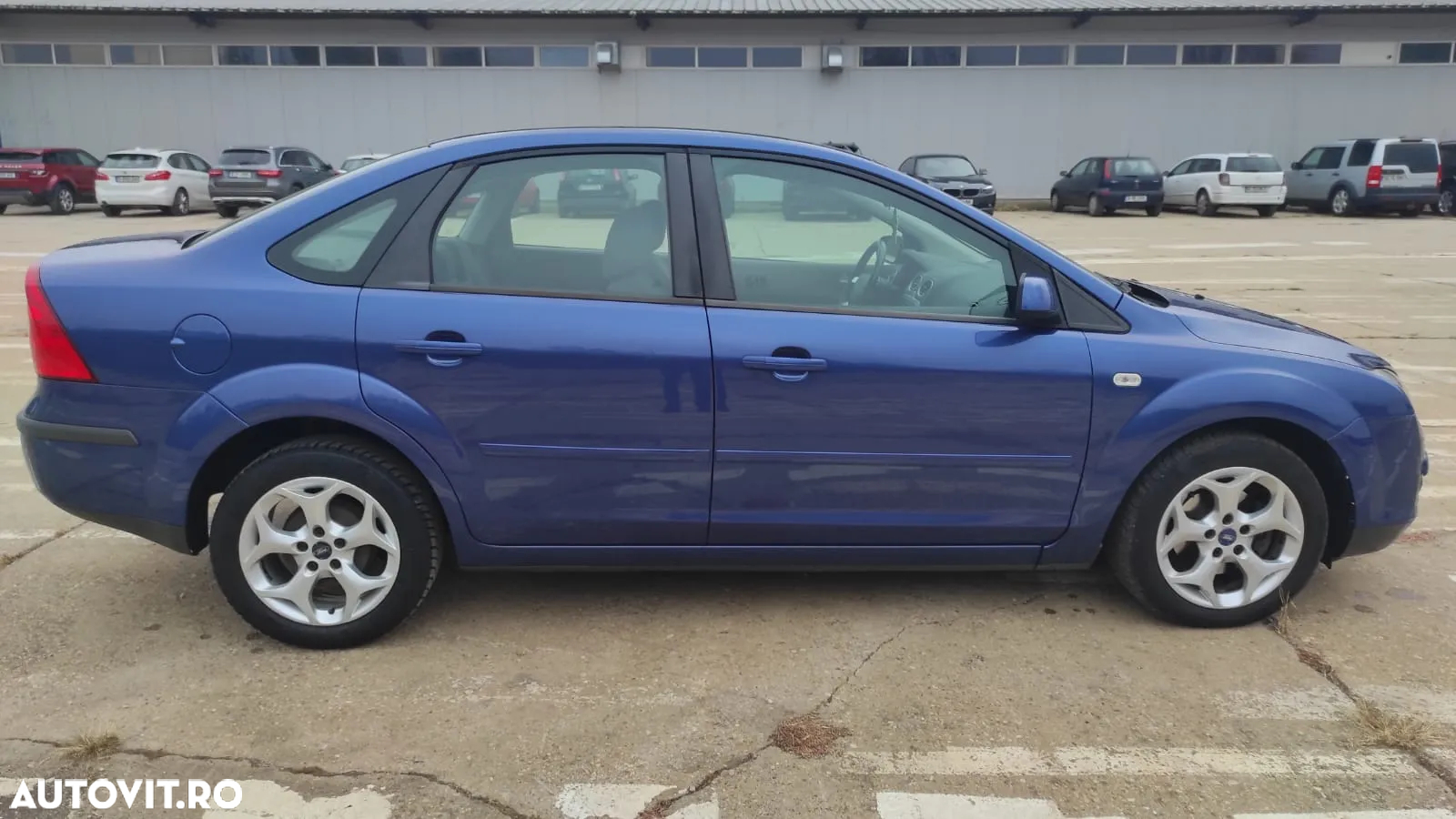 Ford Focus 1.6i Trend - 4