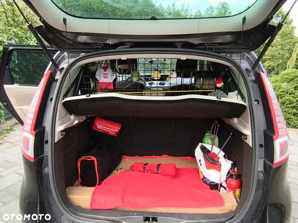 Renault Scenic 1.9 dCi Privilege - 30