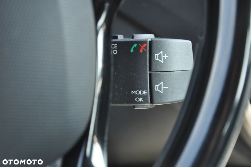 Renault Captur (ENERGY) TCe 90 LIMITED - 39