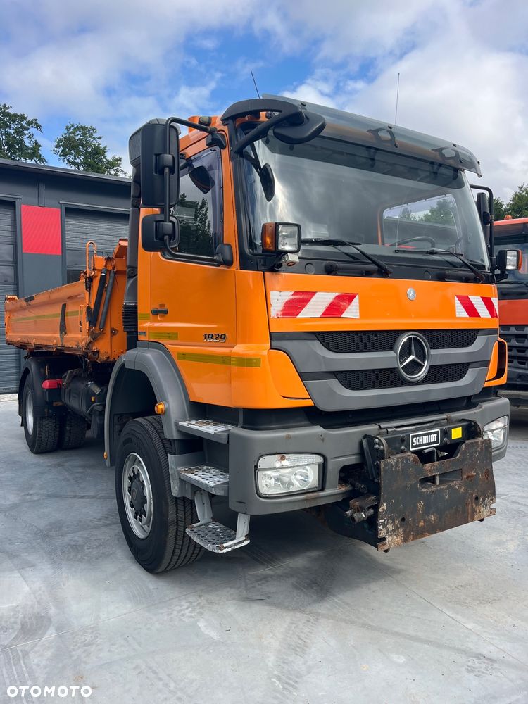 Mercedes-Benz Axor 1829 Wywrotka 4x4 Napęd na Mostach 4x4  Na Wał Reduktor Biegi Terenowe Czolownica Hydraulika Boczna Klimatyzacja Webasto Manual Grzana szyba Pług Piaskarka Solarka Schnitd Stratos B50-36 - 4