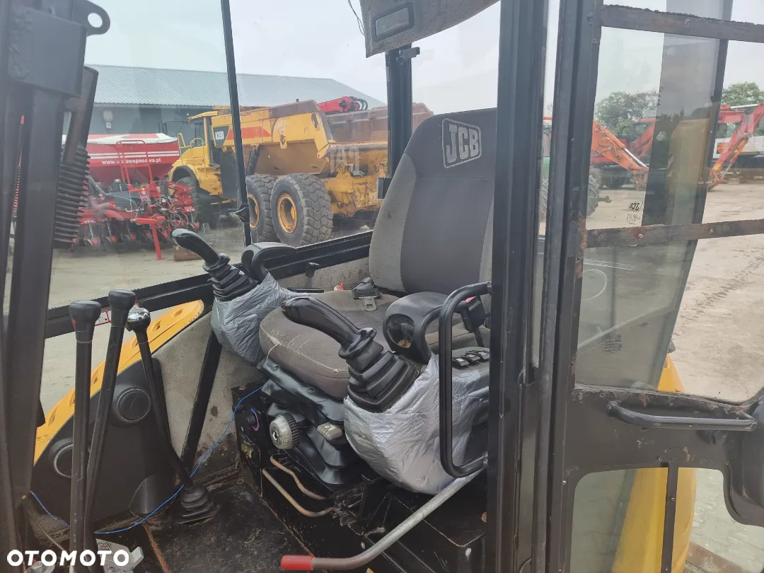 JCB 8056 - 9