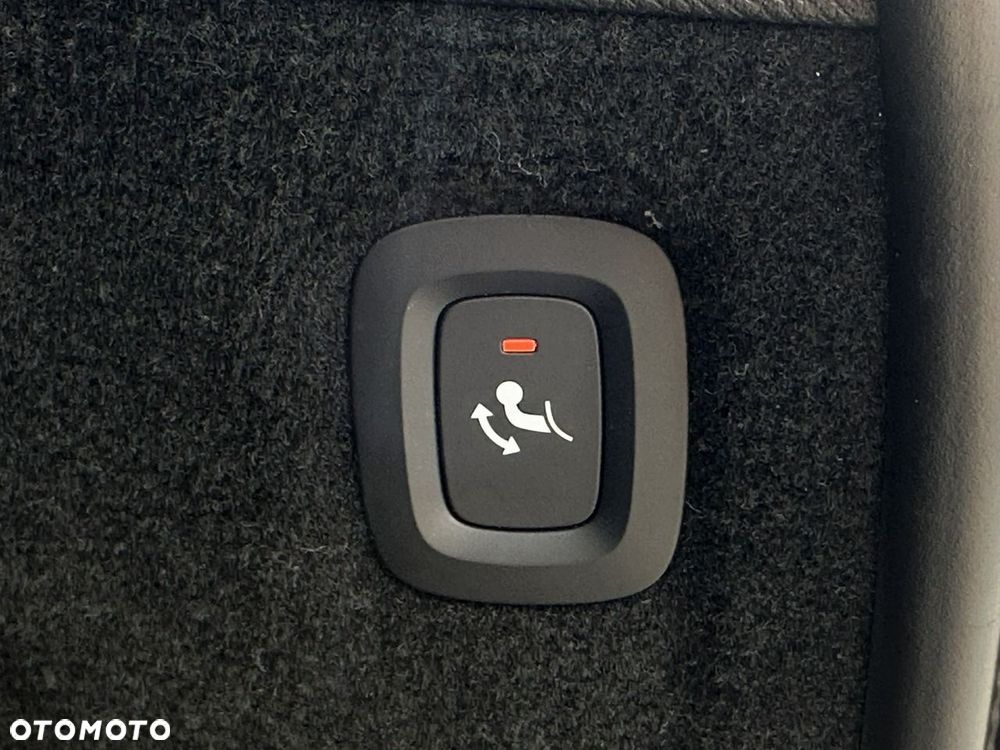Volvo XC 90 T8 AWD Plug-In Hybrid Plus Dark 7os - 16