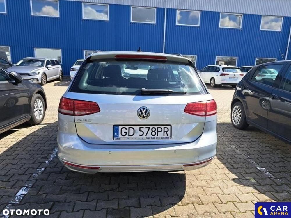 Volkswagen Passat - 4