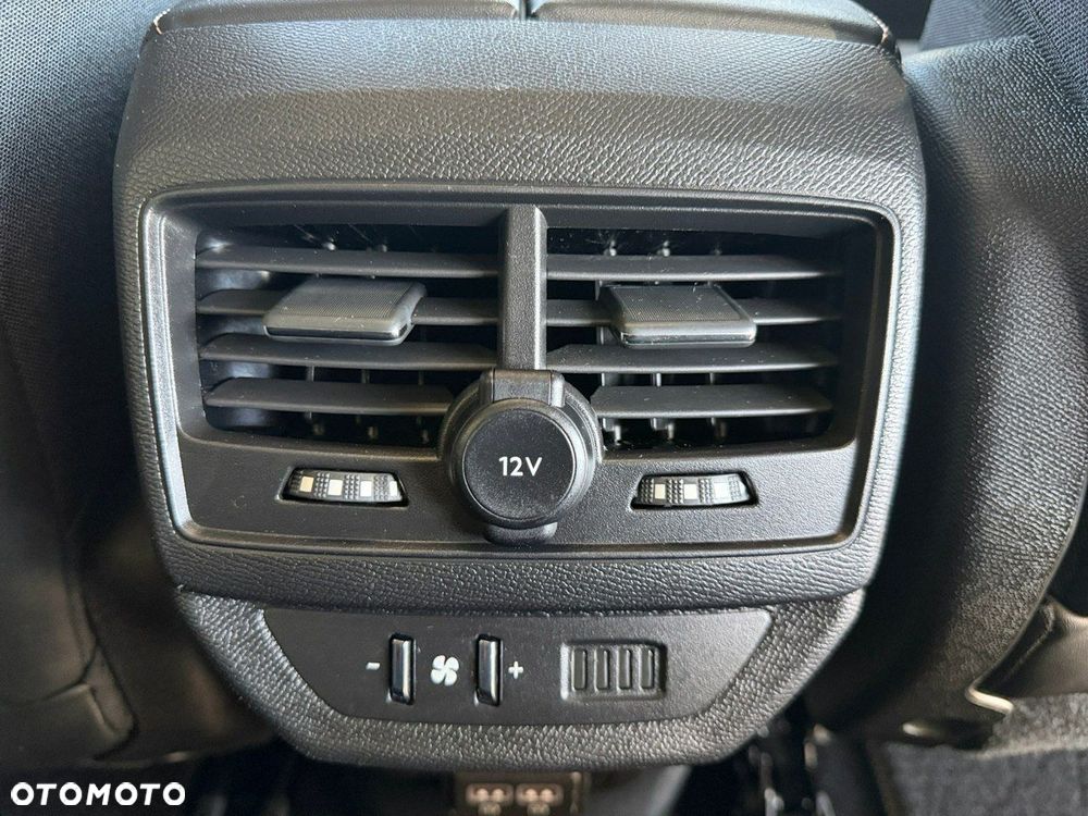 Peugeot 5008 - 24
