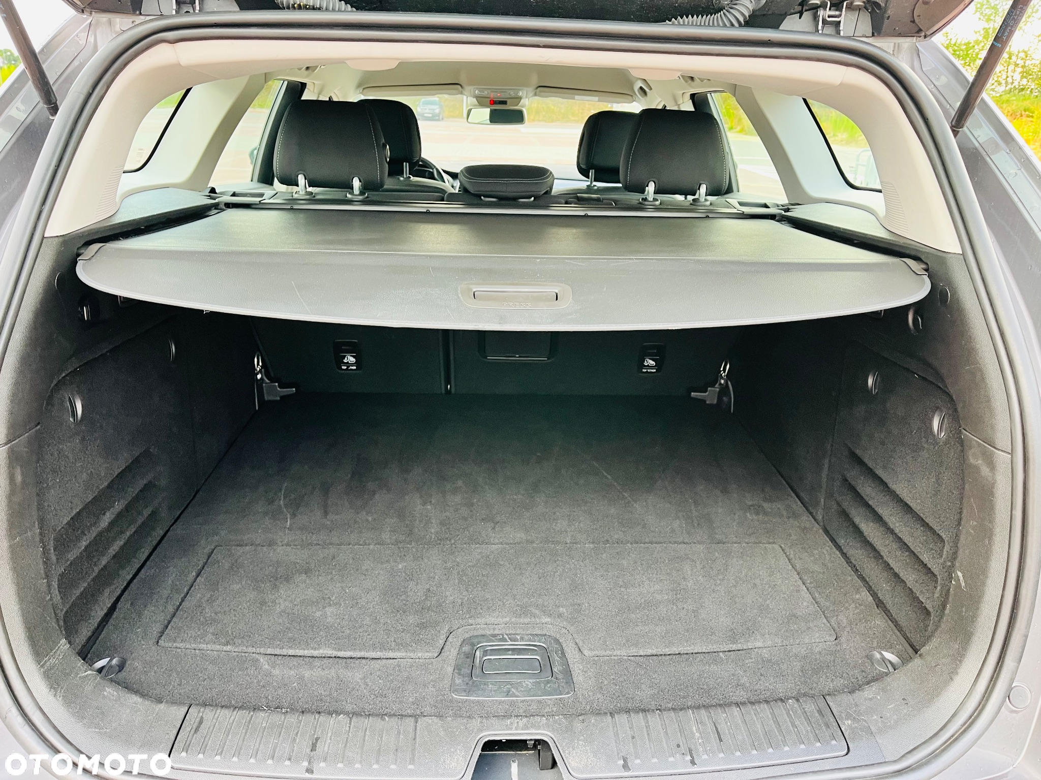 Renault Talisman Grandtour BLUE dCi 160 EDC BUSINESS EDITION - 28