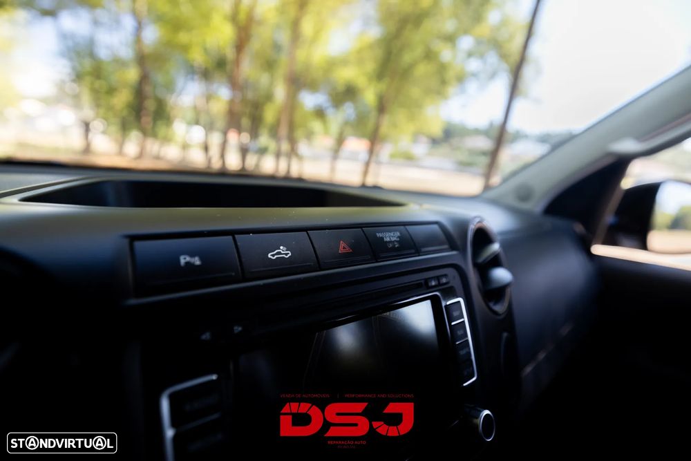 VW Amarok 2.0 BiTDI BMT Highline - 17