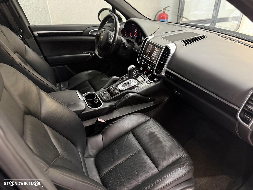Porsche Cayenne 3.0 V6 - 22