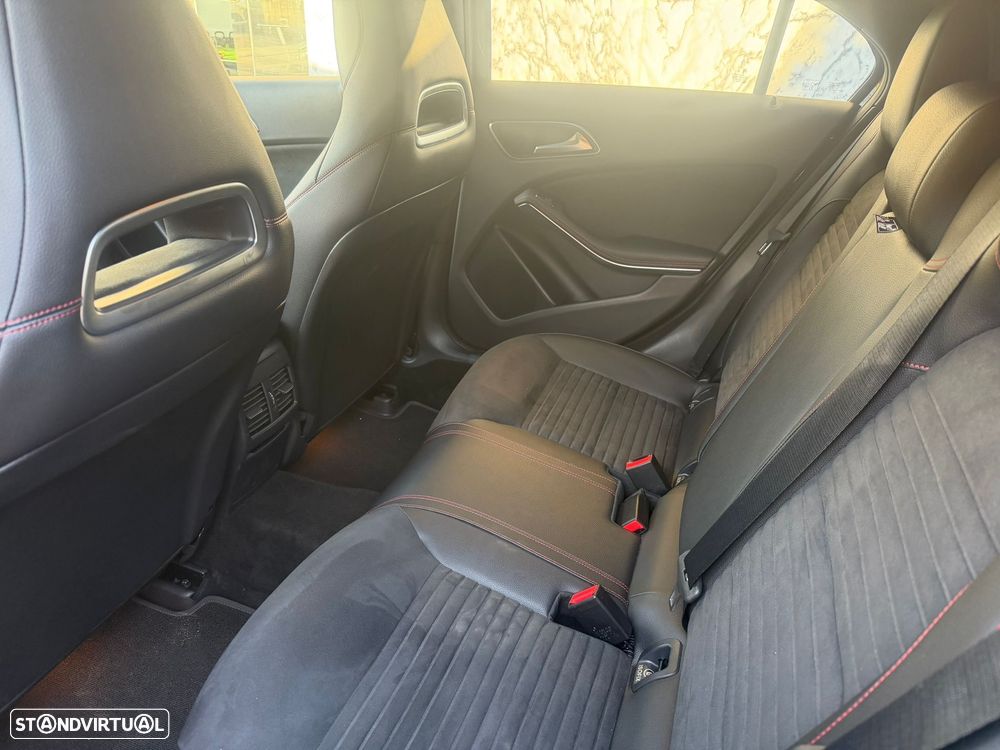 Mercedes-Benz A 180 d AMG Line - 6