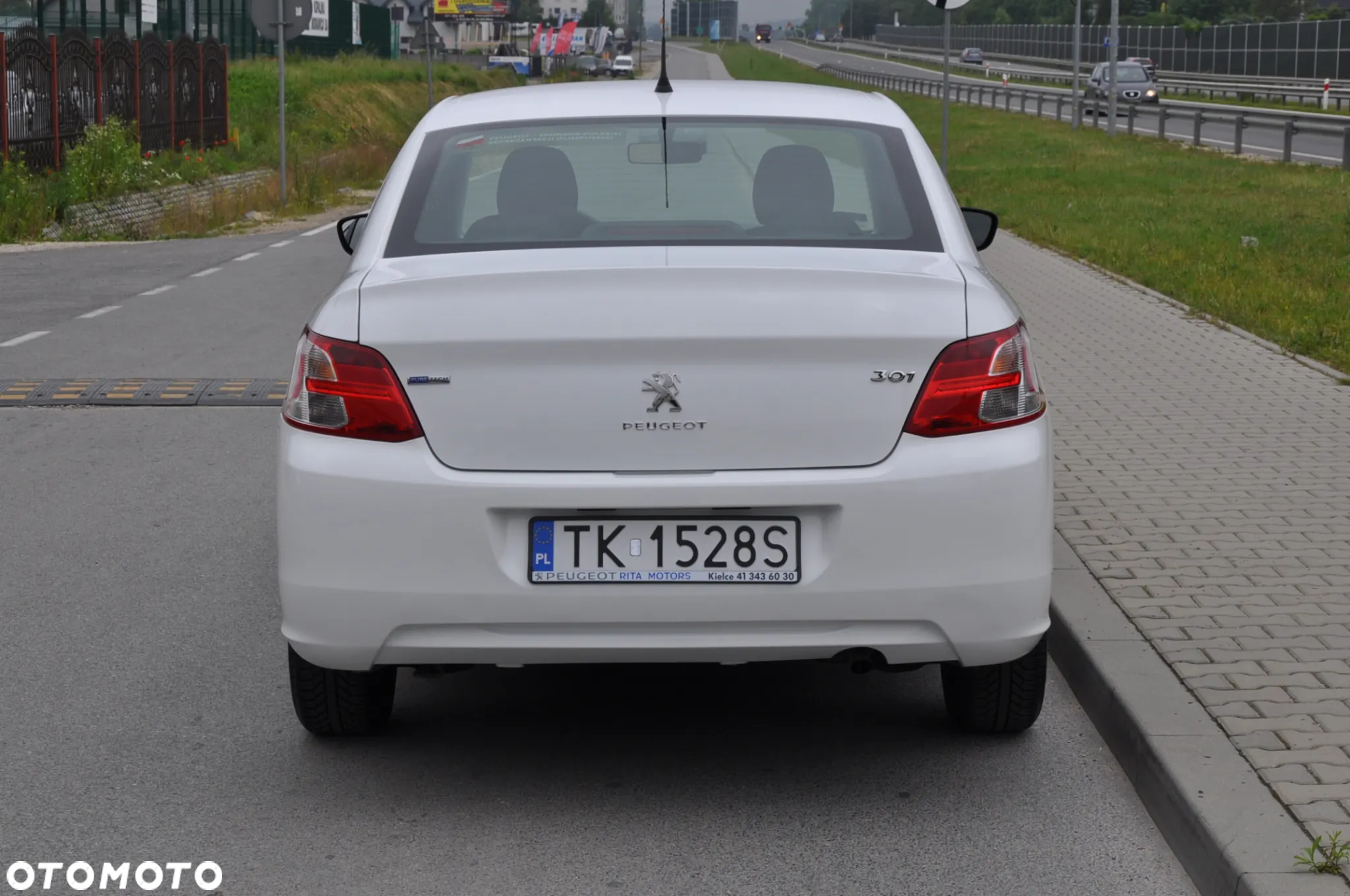 Peugeot 301 1.2 Pure Tech Access - 33