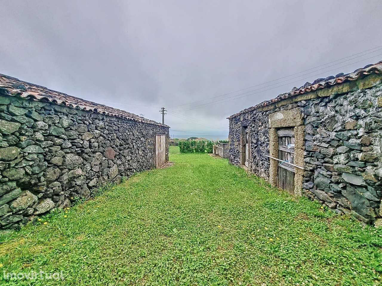 Propriedade com Casas em Pedra Rústica - Oportunidade - Grande imagem: 5/24