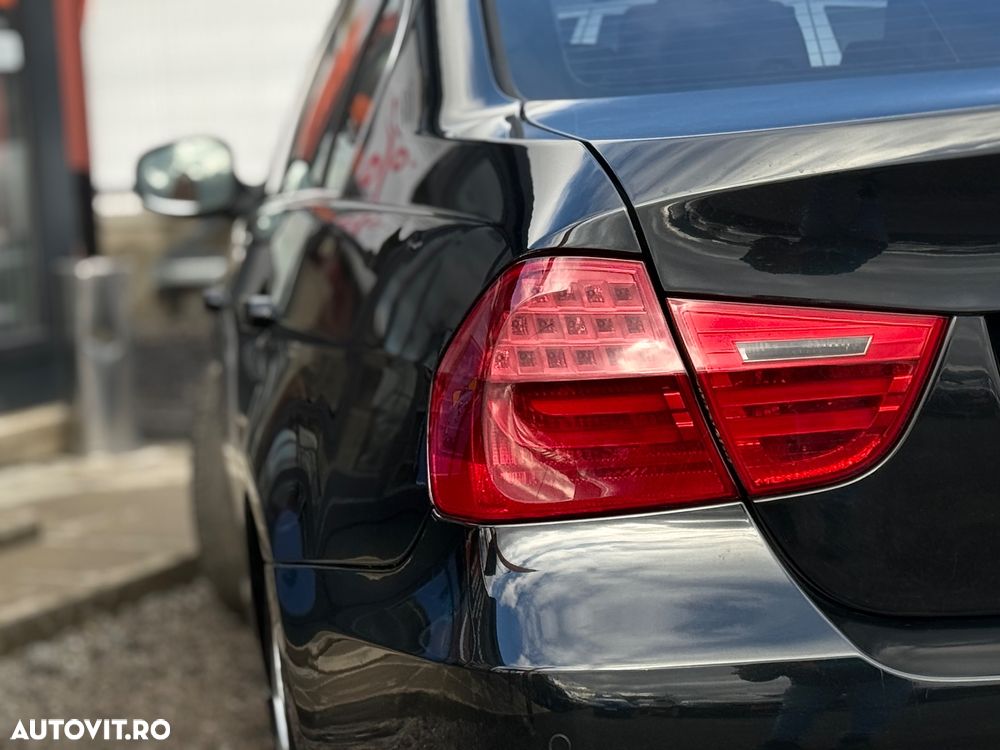 BMW Seria 3 318d DPF Touring Edition Exclusive - 19