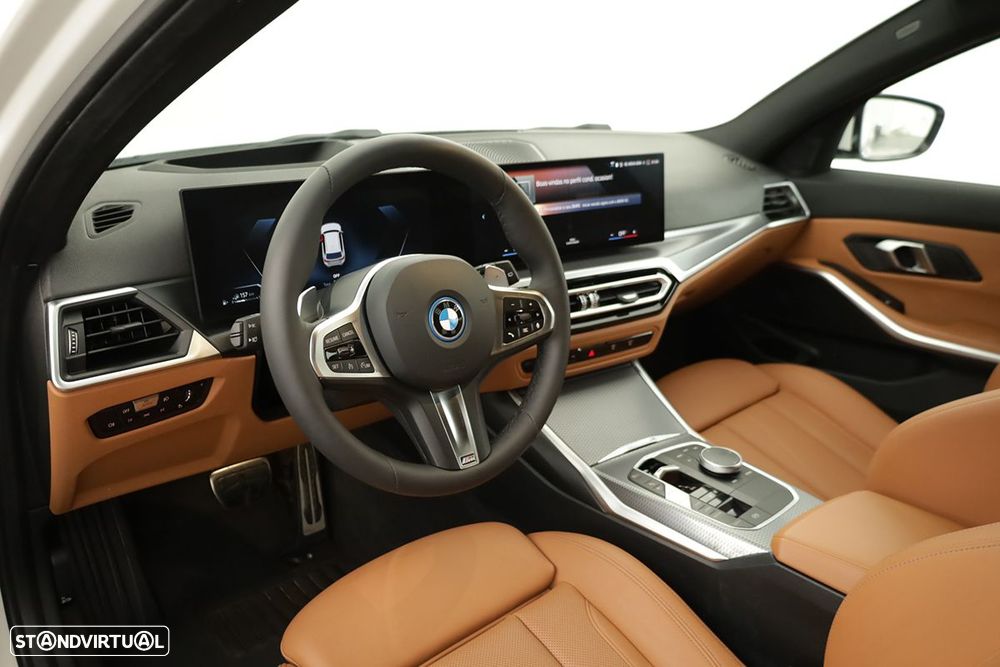 BMW 330 e Pack Desportivo M Auto - 8